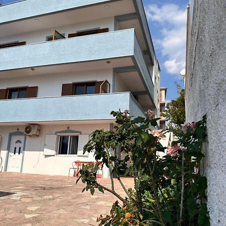 סרנדה Kenza Apartments מראה חיצוני תמונה