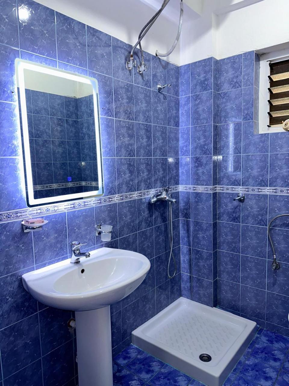 סרנדה Kenza Apartments מראה חיצוני תמונה