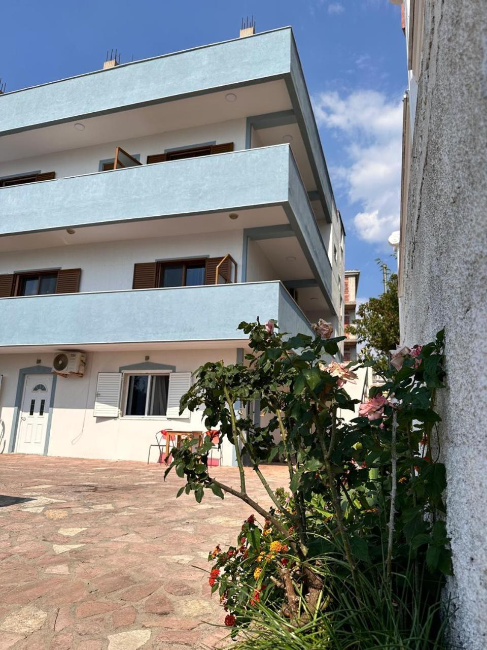 סרנדה Kenza Apartments מראה חיצוני תמונה